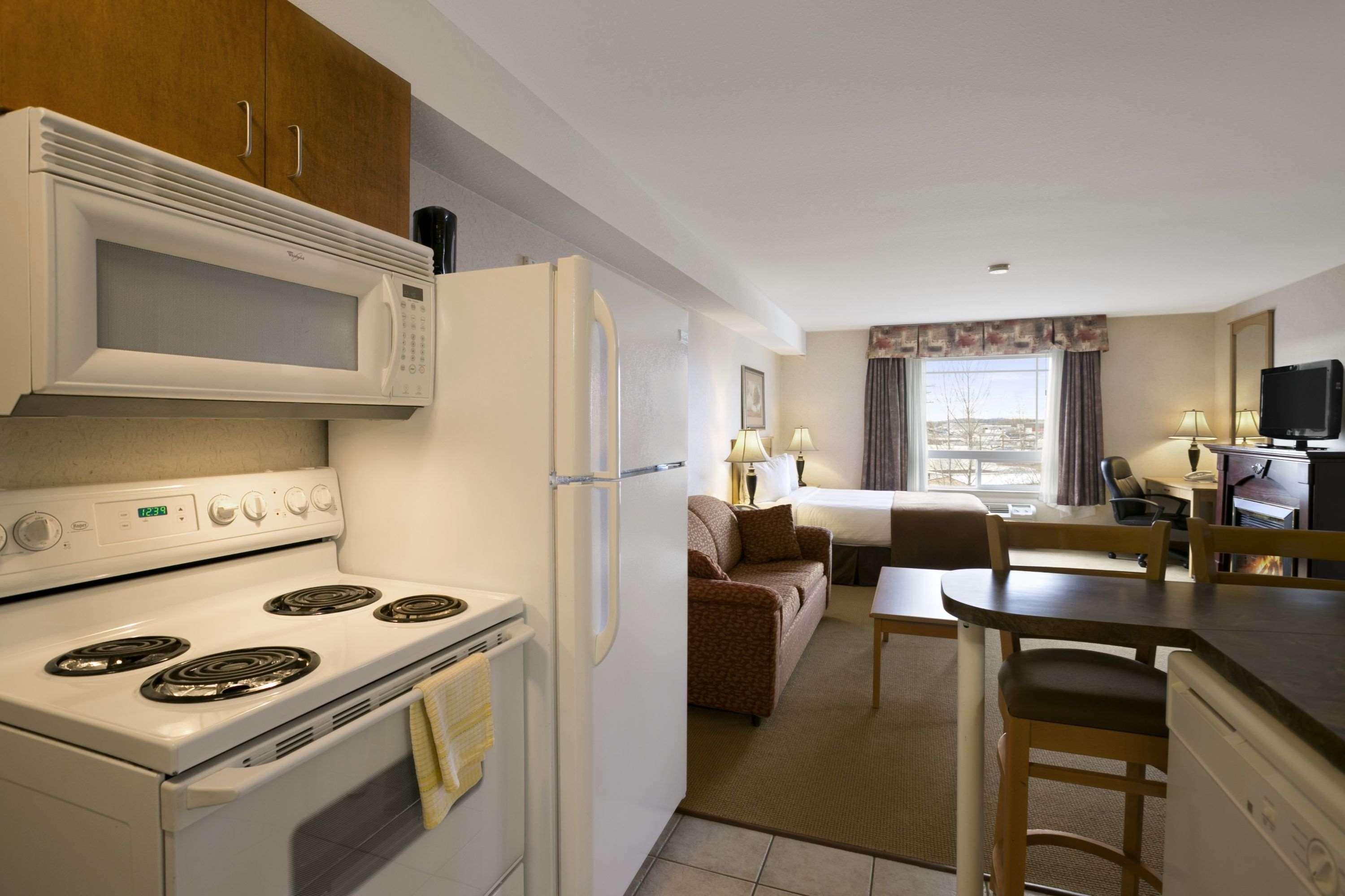 Super 8 By Wyndham Fort Nelson Bc מראה חיצוני תמונה