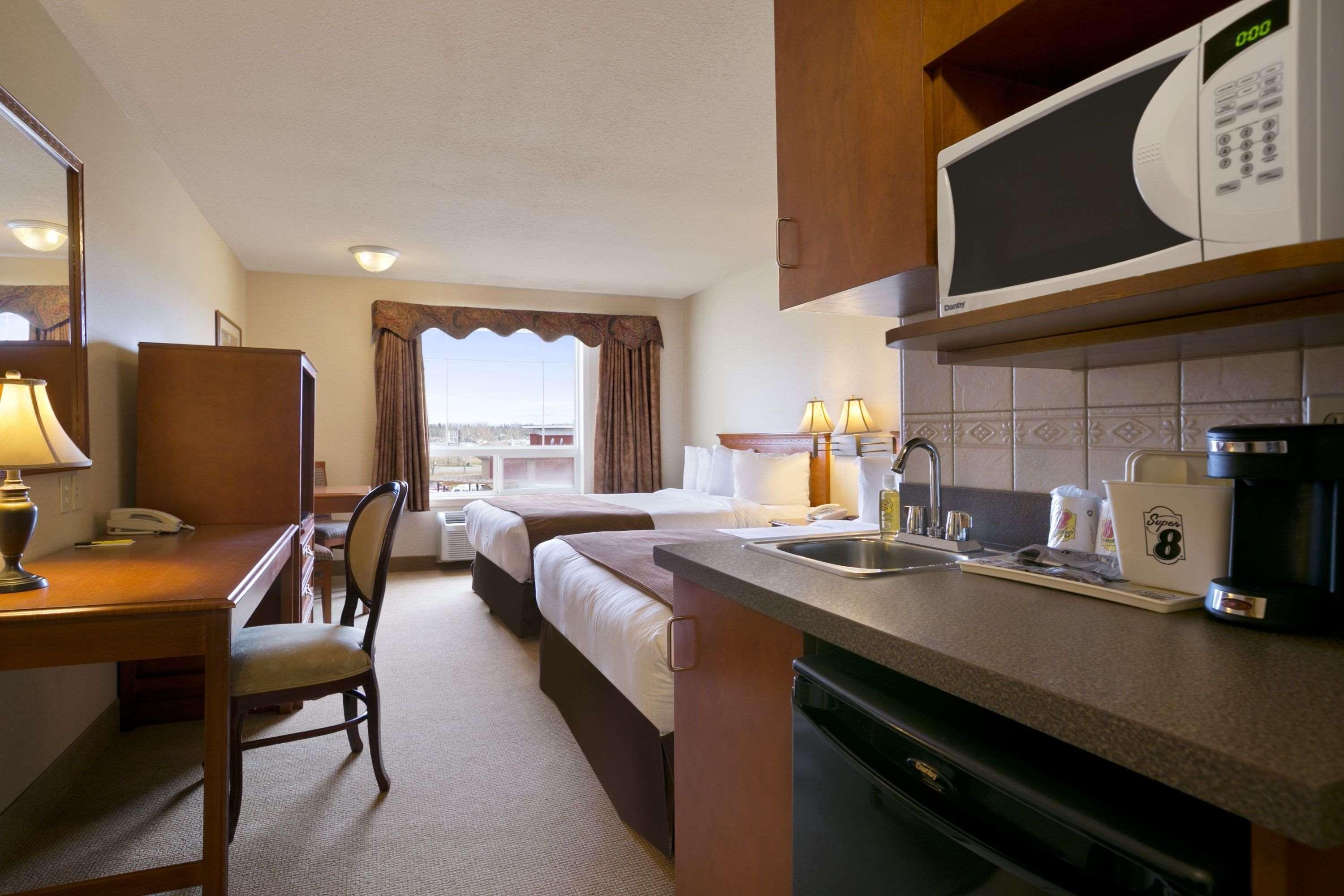 Super 8 By Wyndham Fort Nelson Bc מראה חיצוני תמונה