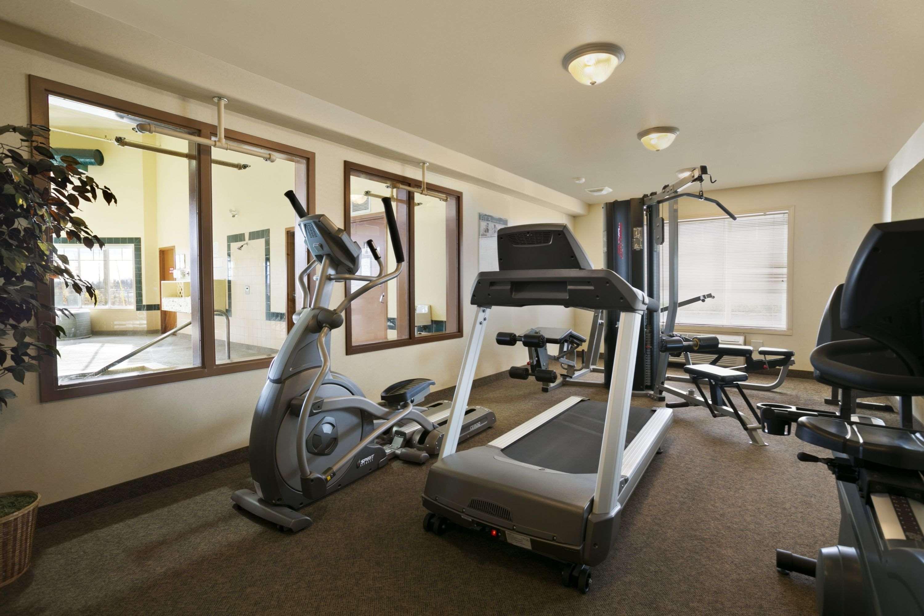 Super 8 By Wyndham Fort Nelson Bc מראה חיצוני תמונה