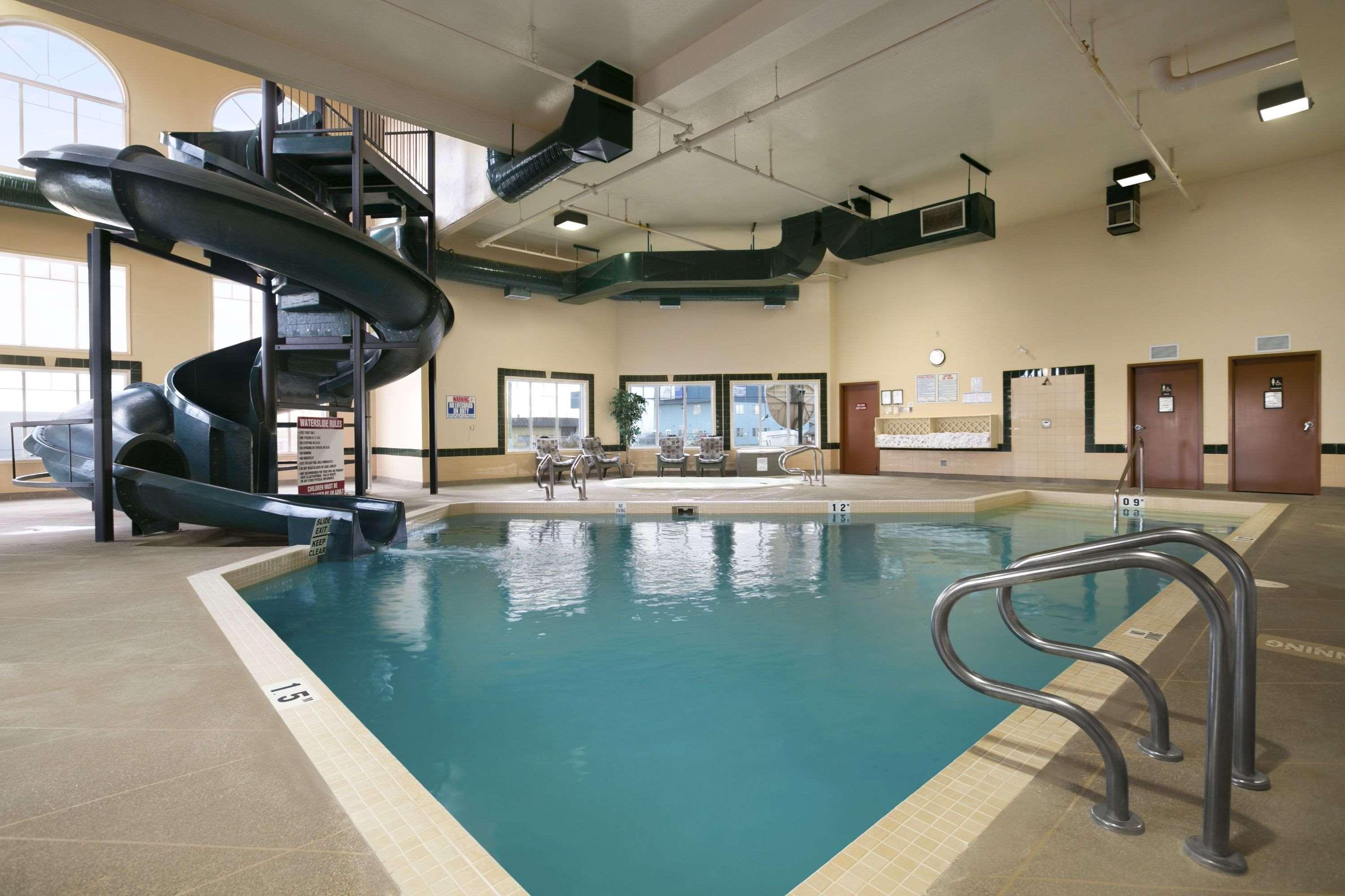 Super 8 By Wyndham Fort Nelson Bc מראה חיצוני תמונה