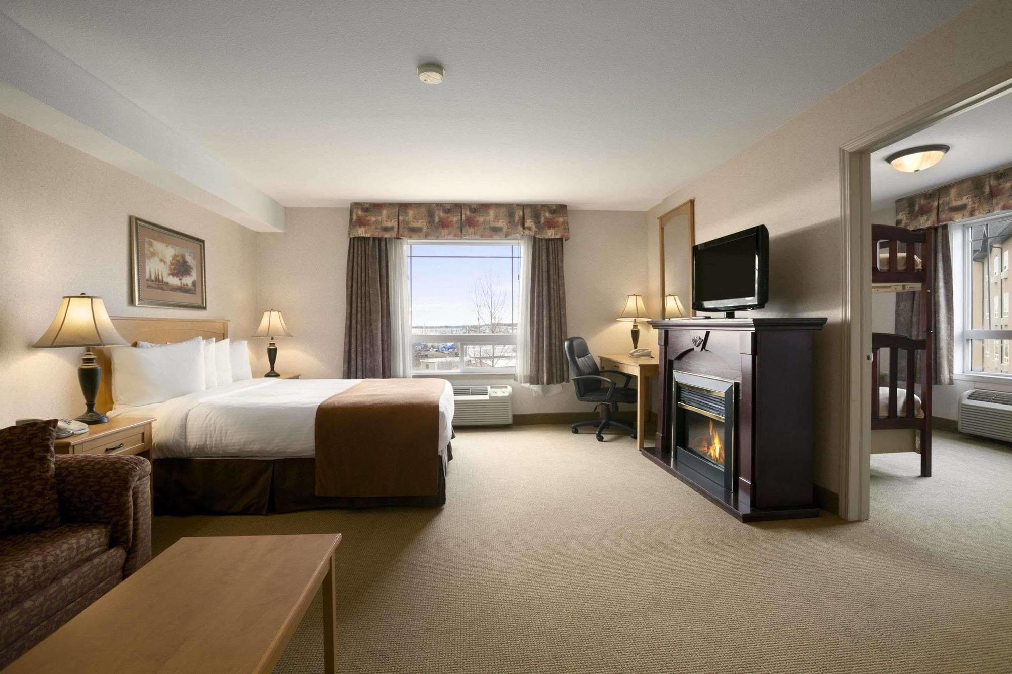 Super 8 By Wyndham Fort Nelson Bc מראה חיצוני תמונה