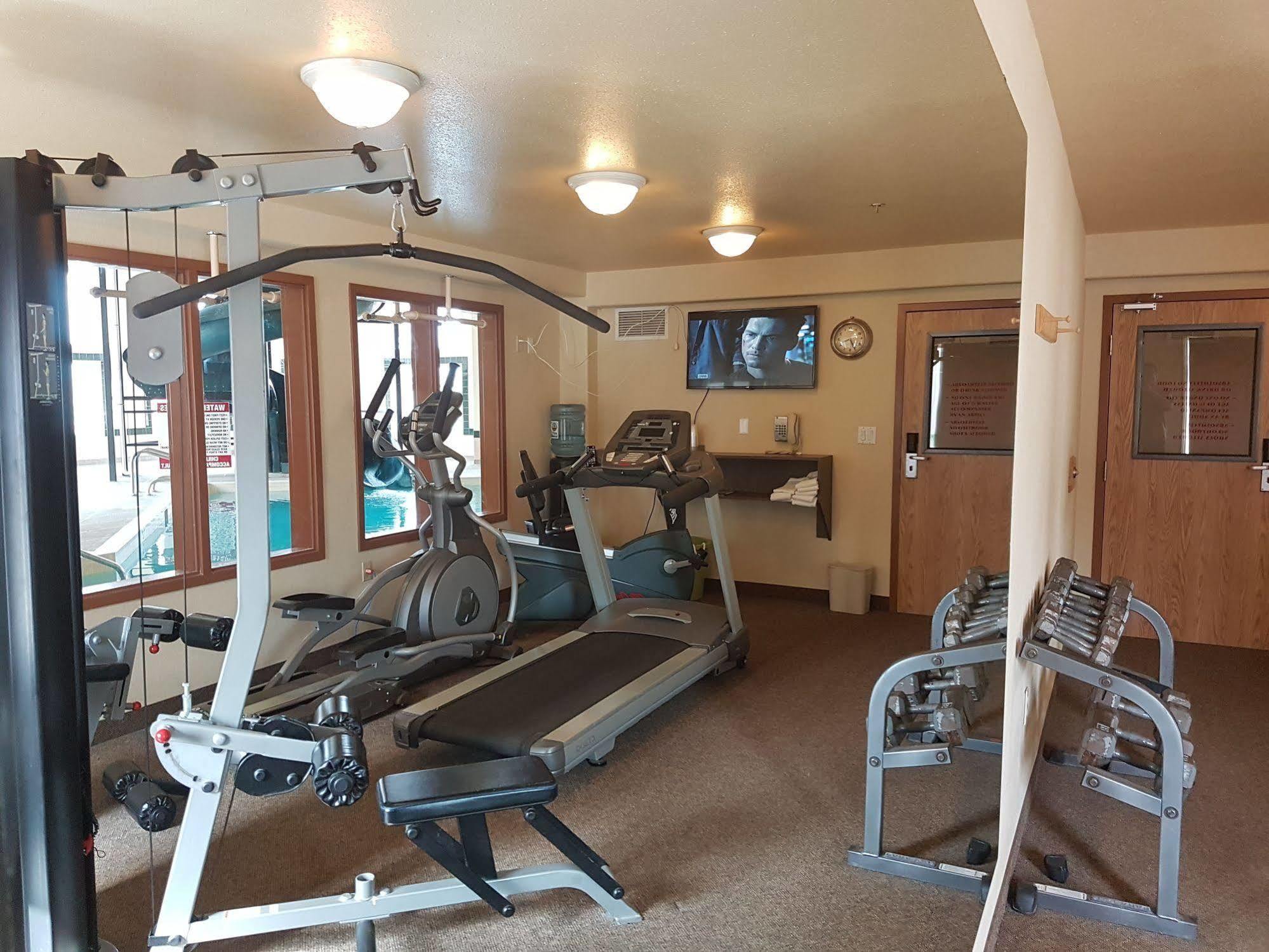 Super 8 By Wyndham Fort Nelson Bc מראה חיצוני תמונה