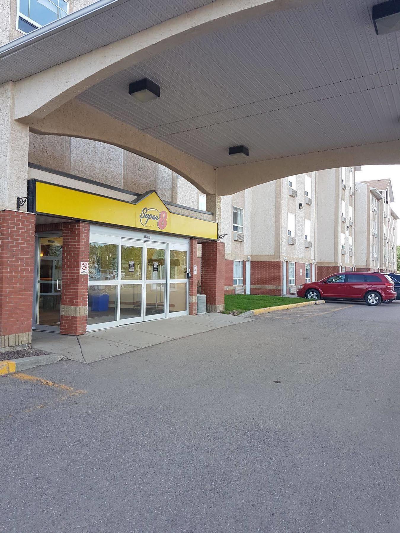 Super 8 By Wyndham Fort Nelson Bc מראה חיצוני תמונה
